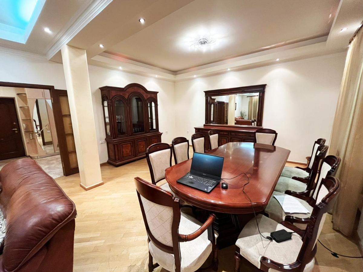 يريفان Amigo Guest House المظهر الخارجي الصورة